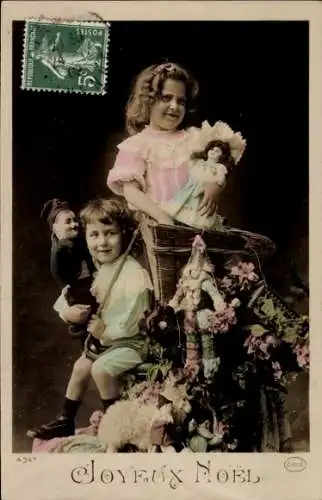 Ak Glückwunsch Weihnachten, Kinder mit Puppen