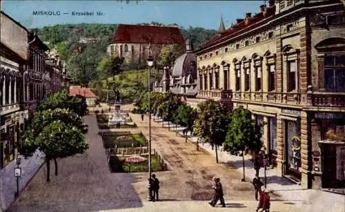 Ak Miskolc Miskolcz Mischkolz Ungarn, MISKOLC - Erzsébet tér, Straßenansicht, Bäume, Gebäude i...