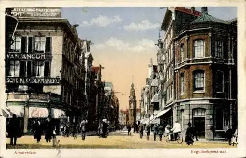 Ak Amsterdam Nordholland Niederlande, Einblick in eine Straße, Geschäfte, historische Architektur