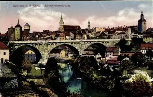 Ak Bautzen in der Oberlausitz, Bautzen a. d. Spree, Kronprinsenbrücke, Stadtansicht mit Brücke