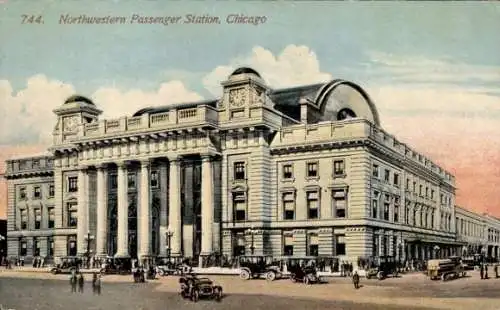 Ak Chicago Illinois, Northwestern Passenger Station, Terminal, Autos am Bahnhof