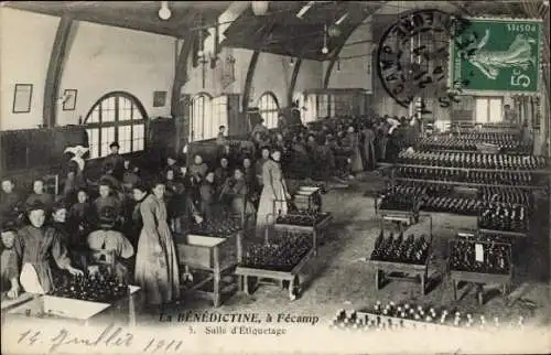 Ak Fécamp Seine Maritime, La Bénédictine, Salle d'Étiquetage