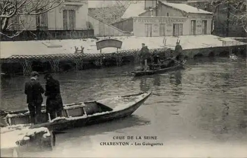 Ak Charenton le Pont Val de Marne, Snowy river scene, boats, restaurant, winter, Crue de la Seine