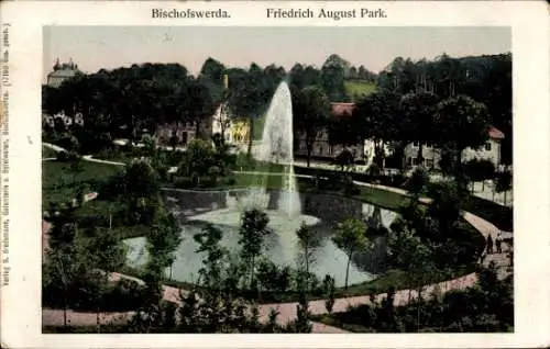 Ak Bischofswerda in Sachsen, Friedrich August Park, Brunnen, Teich, Bäume, gepflegte Anlagen