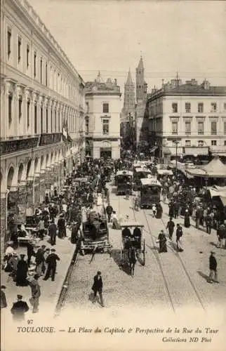 CPA Toulouse Haute-Garonne,  La Place du Capitole