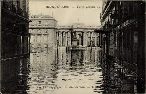Ak Paris VII., Inondations, Janvier 1910, Rue du Bourgogne, Palais Bourbon