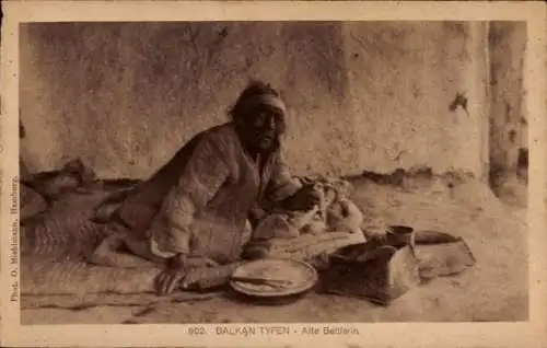 Ak Balkan Typen, Alte Bettlerin