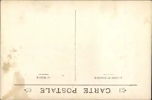 Foto Ak Familienbild, Kind mit Ball, Ehepaar