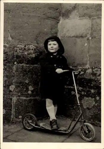 Ak Saverne Zabern Elsass Bas Rhin, Château du Haut-Barr, Burg Hohbarr, Tobias auf einem Roller