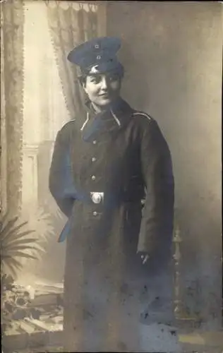 Foto Ak Junge Frau in Uniform, I. WK