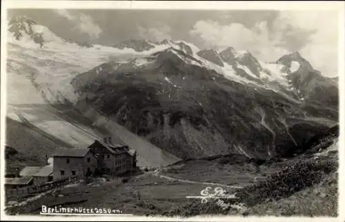 Ak Ginzling Mayrhofen Tirol, Berliner Hütte, Berliner Hütte 2050 m, Berglandschaft, hohe Berge...