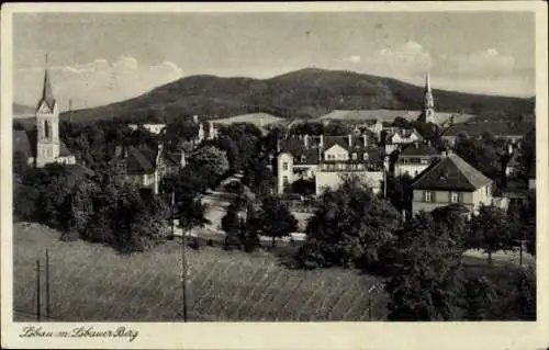 Ak Löbau in Sachsen, Ort mit Löbauer Berg