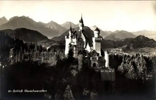Ak Hohenschwangau Schwangau im Ostallgäu, Schloss Neuschwanstein, Schloss  majestätisch, Berge...