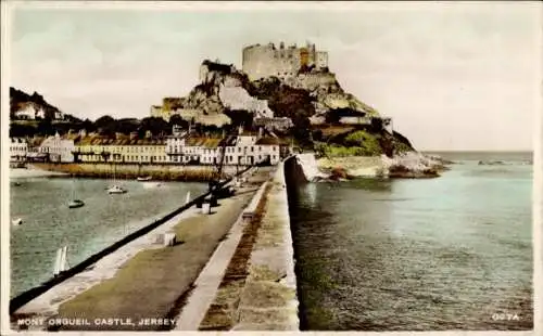Ak Gorey Kanalinsel Jersey , Mont Orgueil Castle, Küstenansicht, Boote im Wasser, Farbenfroh
