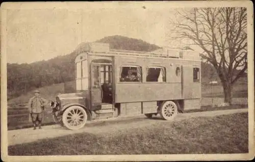 Ak Motoromnibus, Autobus