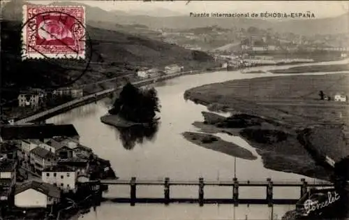 Ak Irún Baskenland Spanien, Panoramablick auf den internationalen Brücke, Fluss, Landschaft