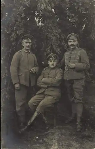 Foto Ak Deutsche Soldaten in Uniformen, Gruppenfoto