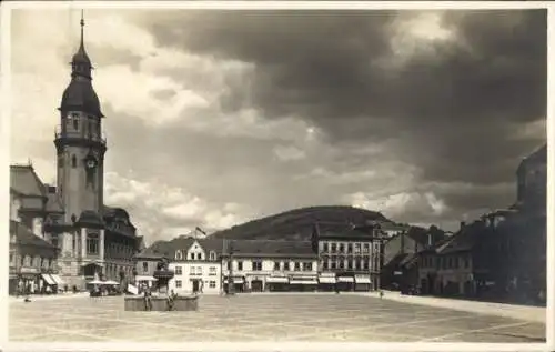 Foto Ak Bílina Bilin Region Aussig, Marktplatz, Rathaus