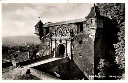 Ak Tübingen am Neckar, Hohen  Schlossportal, historische Architektur, Aussicht auf die Stadt