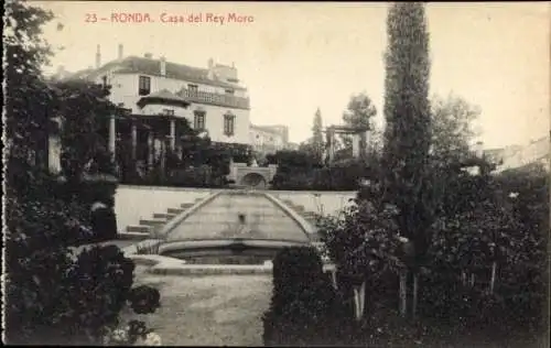 Ak Ronda Andalusien Spanien, 23 RONDA, Casa del Rey Moro, Garten mit Brunnen, historische Arch...