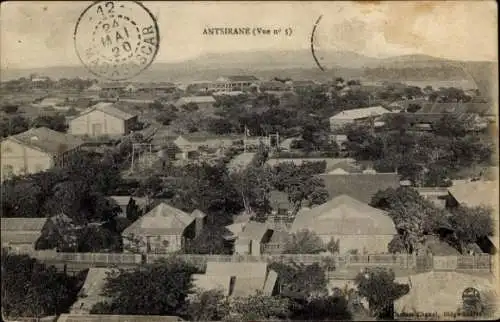 Ak Antsirabe Madagaskar, Luftaufnahme von  Häuser und Bäume, Poststempel sichtbar