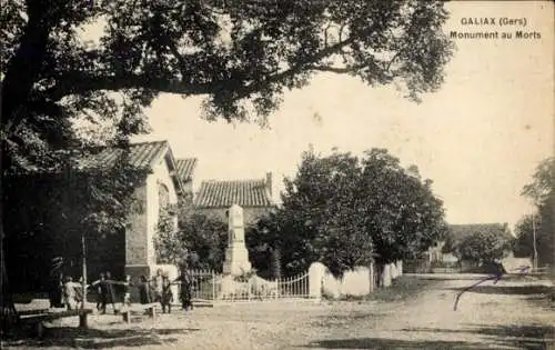CPA Galiax Gers, Monument au Morts