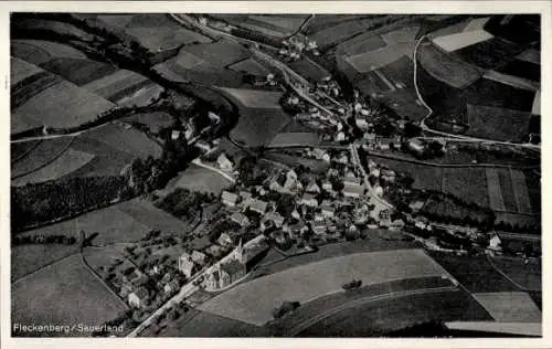 Ak Fleckenberg Schmallenberg im Sauerland, Fliegeraufnahme