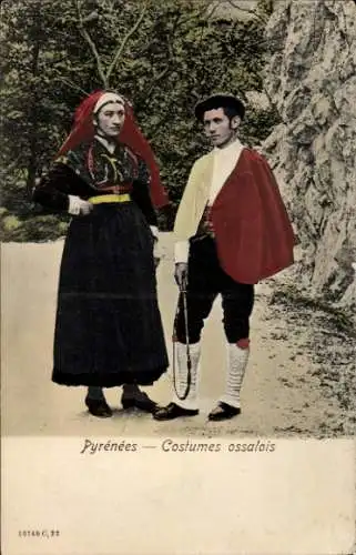 Ak Pyrenäen, Paar in Volkstrachten