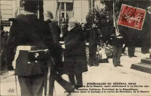 Ak Paris I Louvre, Begräbnis von General Brun in Paris