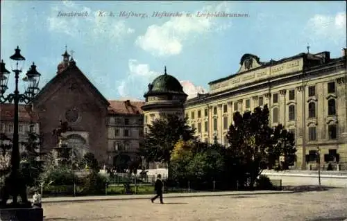 Ak Innsbruck Tirol,  Hofburg, Hofkirche, Leopoldsbrunnen