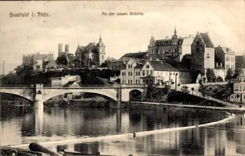 Ak Saalfeld an der Saale Thüringen, Partie an der neuen Brücke