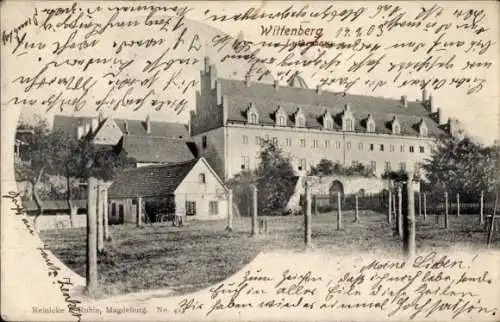 Ak Lutherstadt Wittenberg, Vorderansicht  Gebäude und Garten, handschriftliche Grüße
