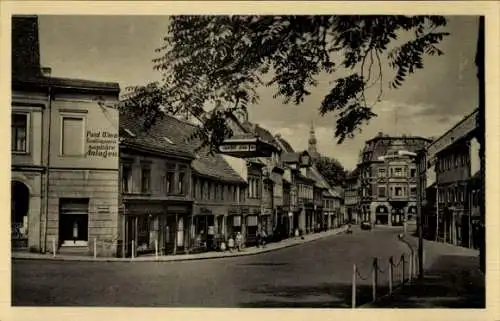 Ak Lutherstadt Eisleben, Helles Straßenbild, Geschäfte, Paul Wien Bank, Hallesche Str.