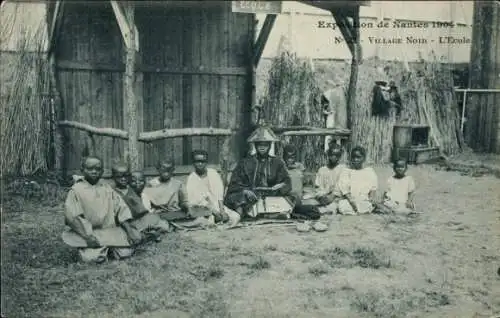 Ak Nantes Loire Atlantique, Exposition 1904, Village Noir, Schule