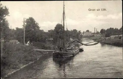 Ak Ulft Gelderland Niederlande, Schiff auf Wasser, ruhige Landschaft, grünes Ufer