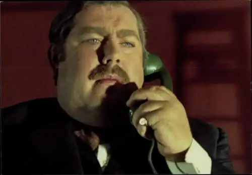 Ak Chapeau Melon & Bottes de Cuir, The Avengers, Patrick Newell, Telefon