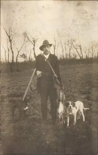 Foto Ak Jäger mit Jagdhund