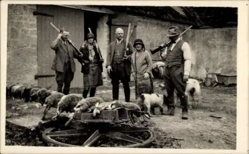 Foto Ak Jäger posieren mit Beute