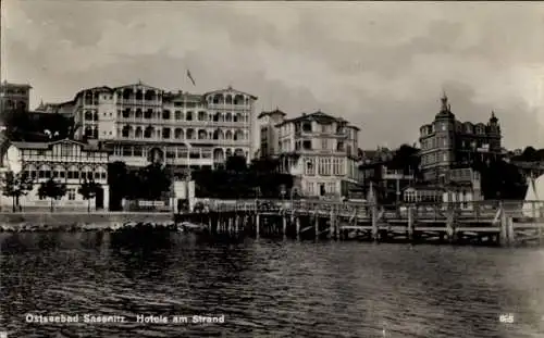 Ak Sassnitz auf Rügen, Hotel am Strand