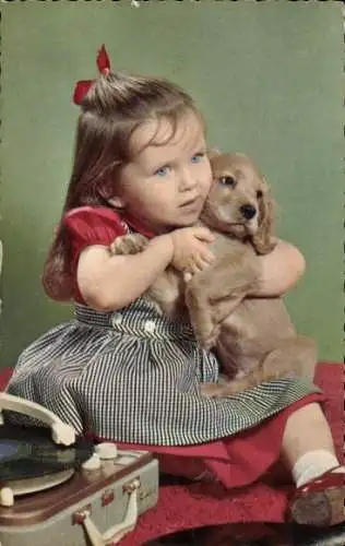 Ak Mädchen mit Hund, Porträt