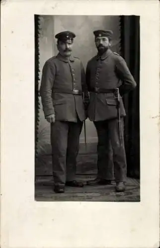 Foto Ak Deutsche Soldaten in Uniform, Portrait