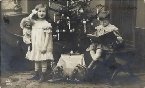 Ak Frohe Weihnachten, Kinder mit Spielzeugen, Tannenbaum, Geschenke
