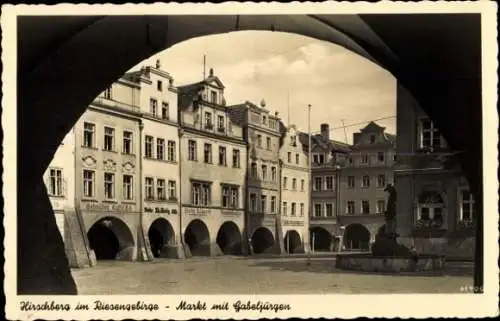 Ak Jelenia Góra Hirschberg im Riesengebirge, Markt mit Gabeljürgen, Geschäfte