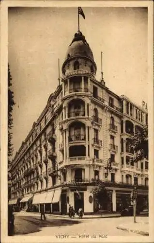 Ak Vichy Allier, Hôtel du Parc, historische Architektur, Straßenszene,  Frankreich