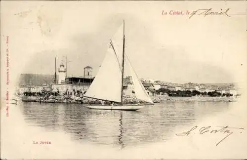 Ak La Ciotat Bouches du Rhône, Segelboot, Hafenansicht, historische Umgebung, La Ciotat