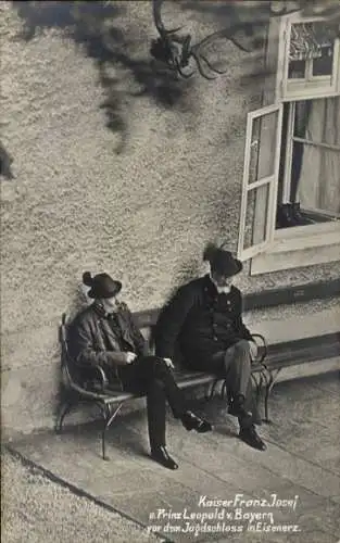 Ak Kaiser Franz Josef und Prinz Leopold von Bayern vor dem Jagdschloss in Eisenerz