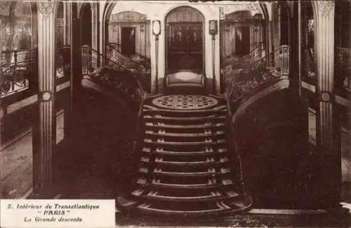 Ak Inneres der Transatlantique Paris, Treppenaufgang