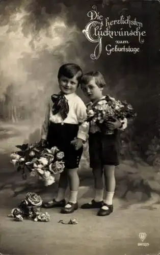 Foto Ak Geburtstagsglückwünsche, zwei Kinder mit Rosen, Portrait