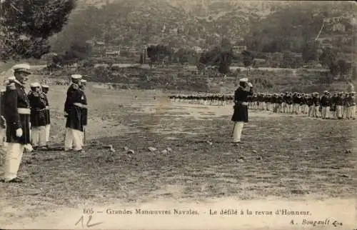 CPA Grandes Manoeuvres Navales, Defile a la revue d'Honneur