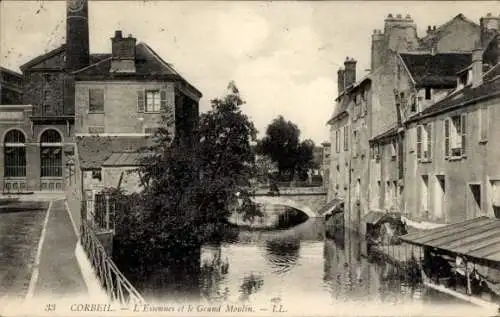 Ak Corbeil Essonne, L'Essonnes et le Grand Moulin.-L.L.